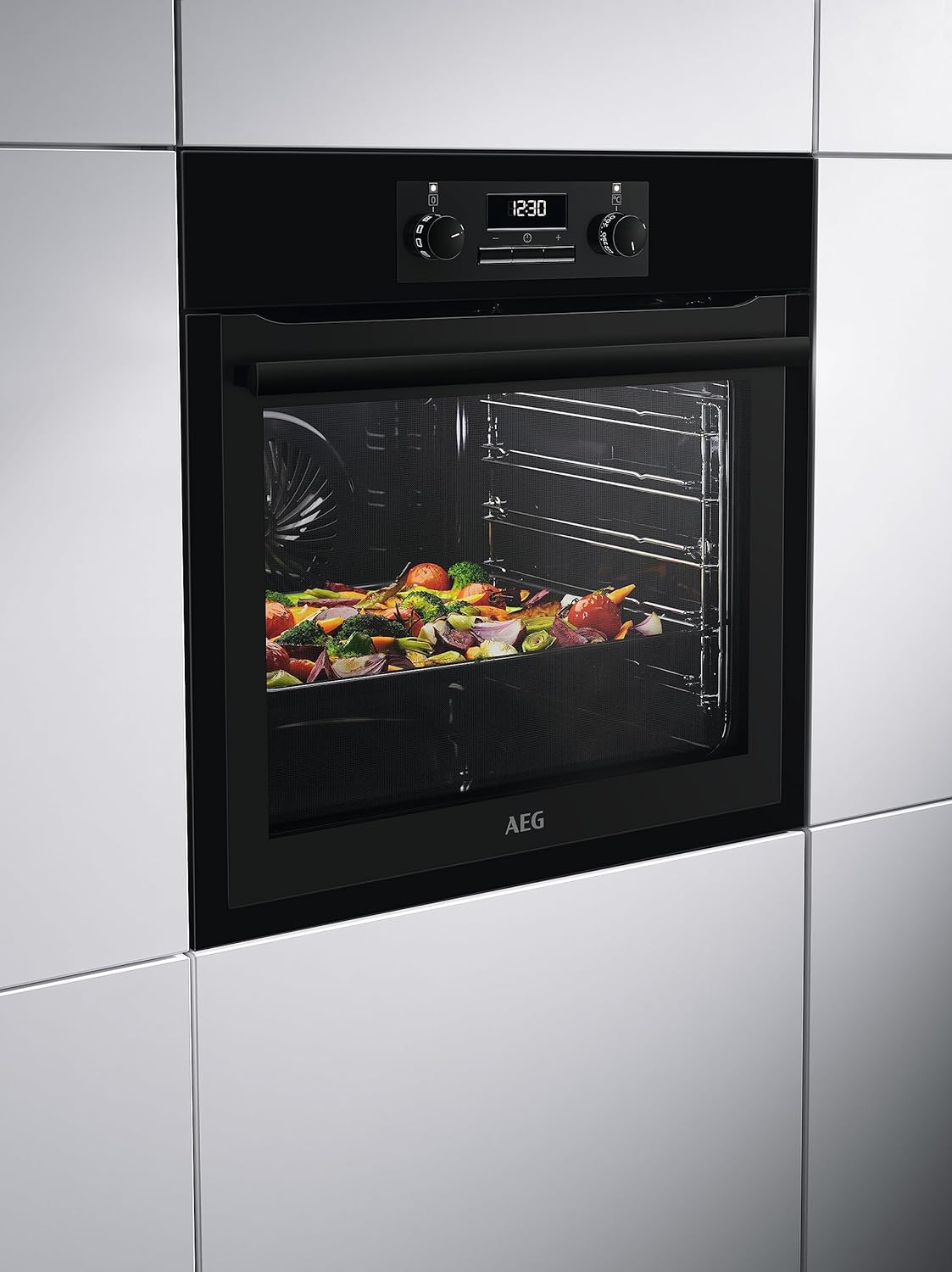  AEG BES331110B   Einbaubackofen 